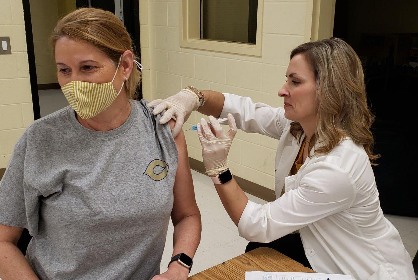 Teachers get vaccine
